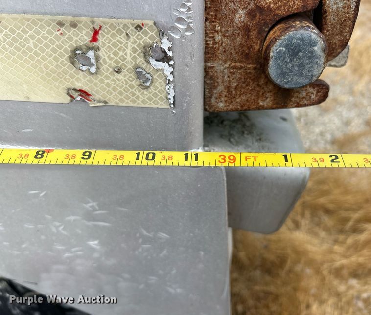 image for item EK8233 2000 East end dump trailer