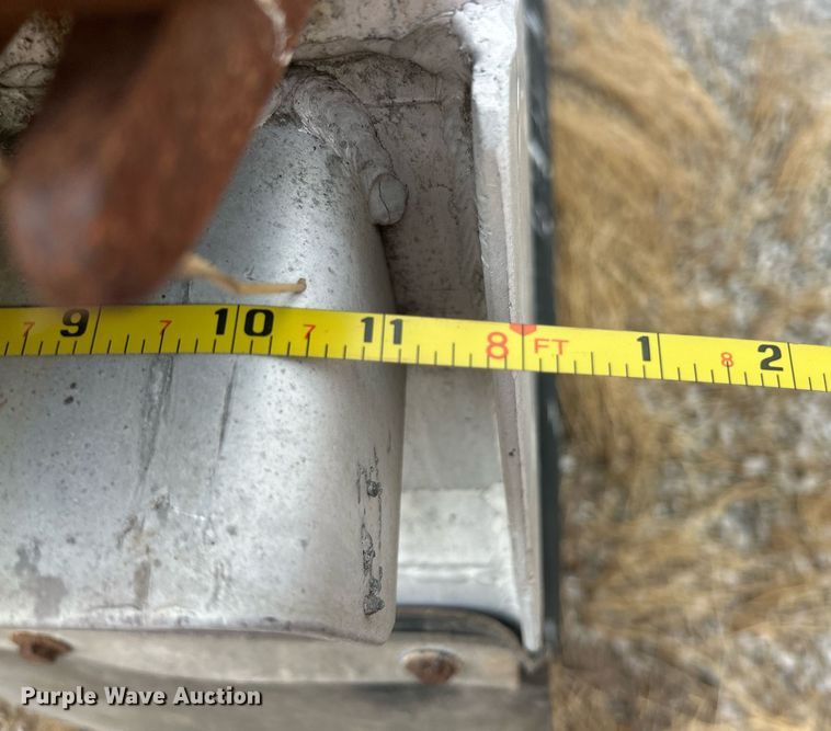 image for item EK8233 2000 East end dump trailer