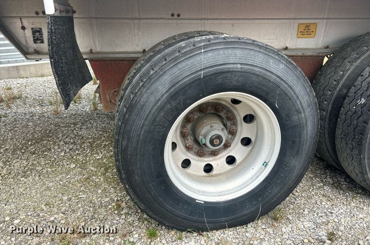 image for item EK8233 2000 East end dump trailer