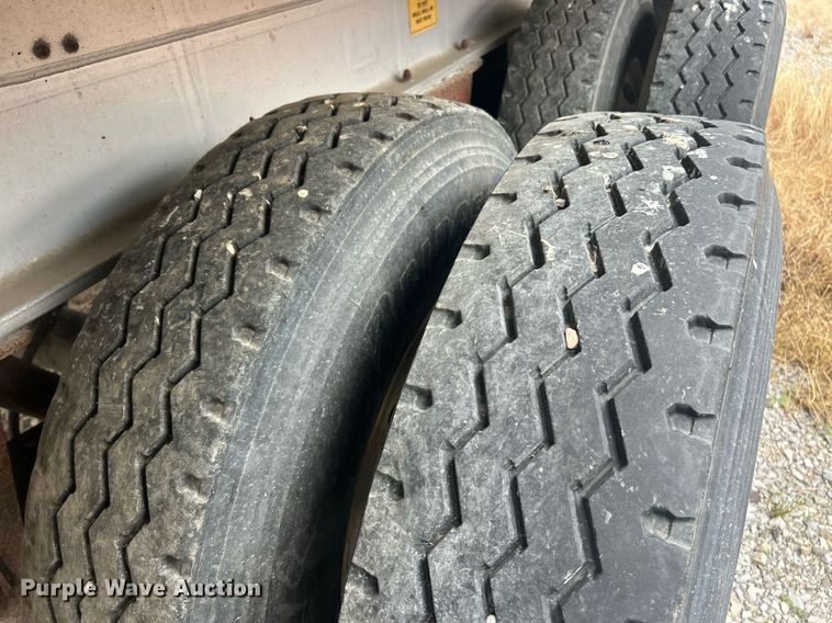 image for item EK8233 2000 East end dump trailer