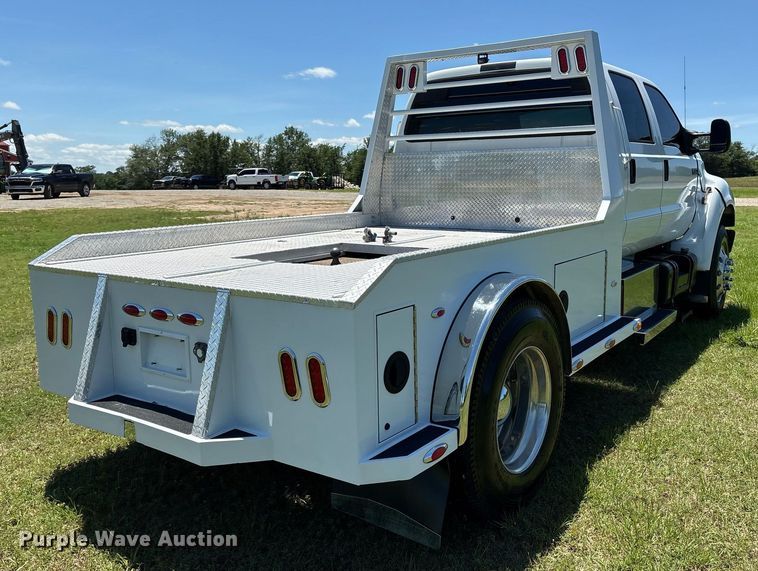 image for item EM2590 2003 Ford F750 flatbed truck