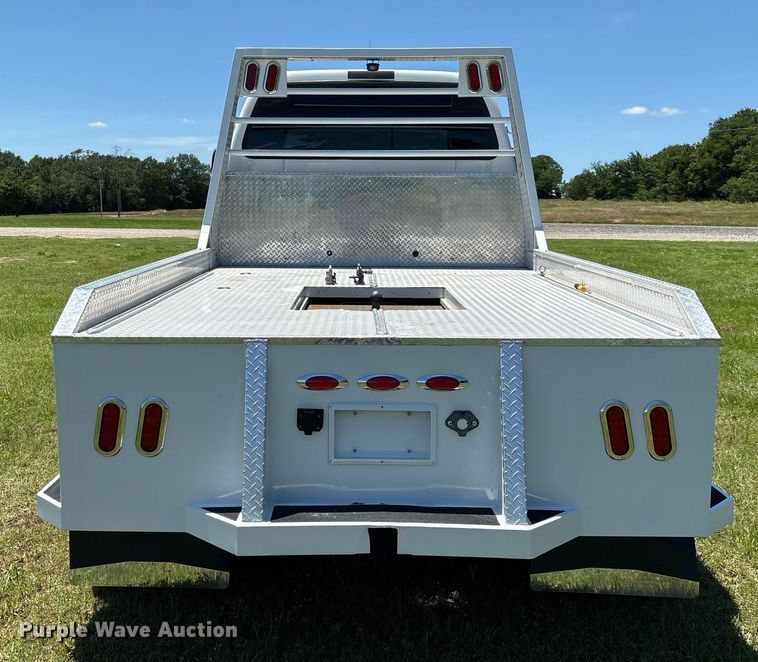 image for item EM2590 2003 Ford F750 flatbed truck