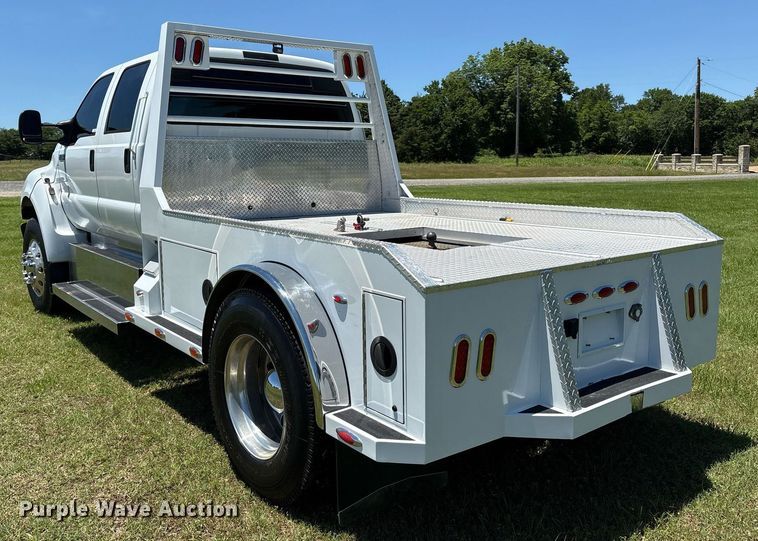 image for item EM2590 2003 Ford F750 flatbed truck