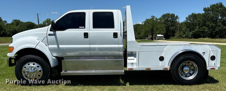 image for item EM2590 2003 Ford F750 flatbed truck