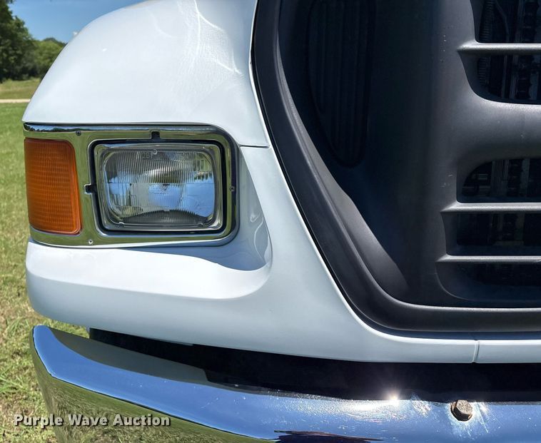 image for item EM2590 2003 Ford F750 flatbed truck