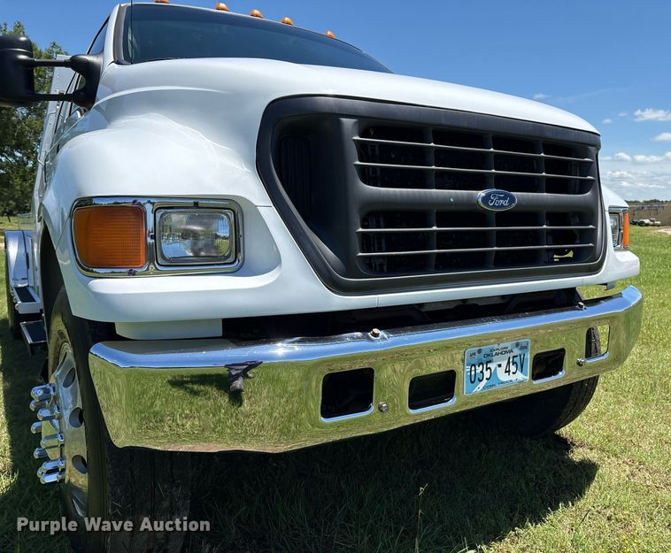 image for item EM2590 2003 Ford F750 flatbed truck