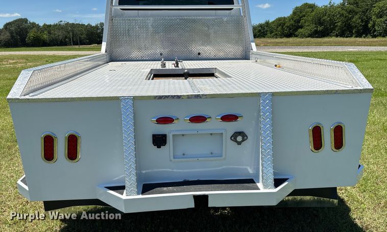 image for item EM2590 2003 Ford F750 flatbed truck