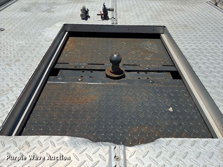 image for item EM2590 2003 Ford F750 flatbed truck