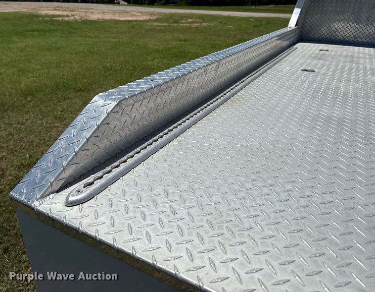 image for item EM2590 2003 Ford F750 flatbed truck