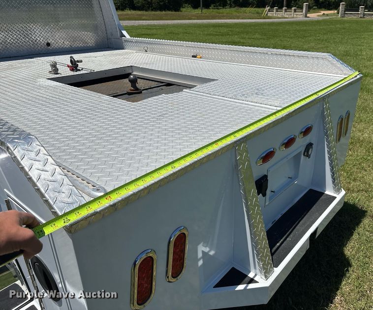 image for item EM2590 2003 Ford F750 flatbed truck