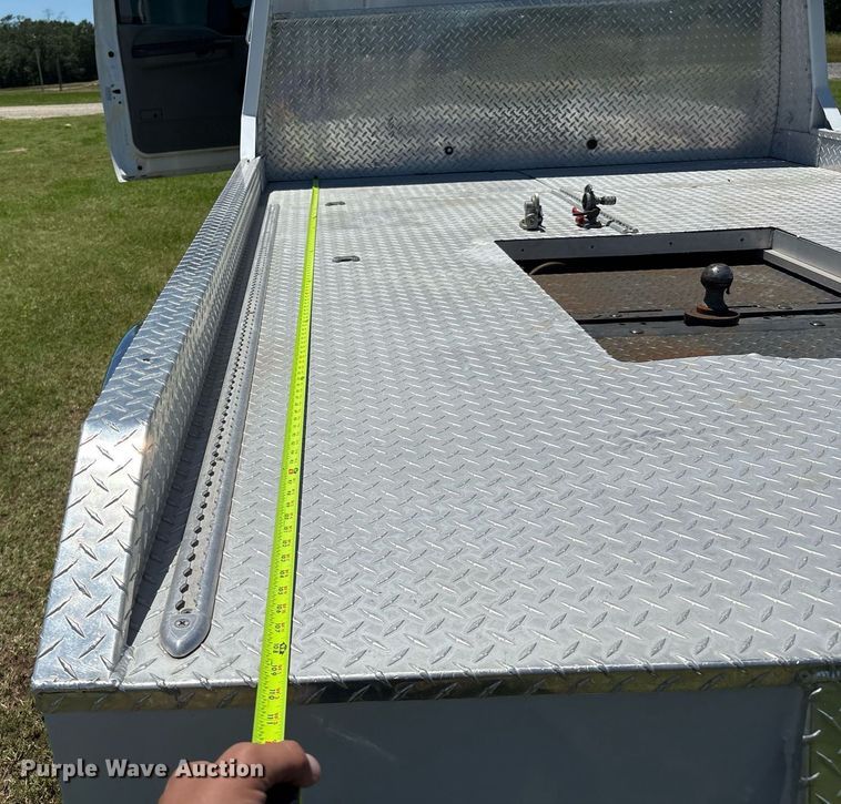 image for item EM2590 2003 Ford F750 flatbed truck