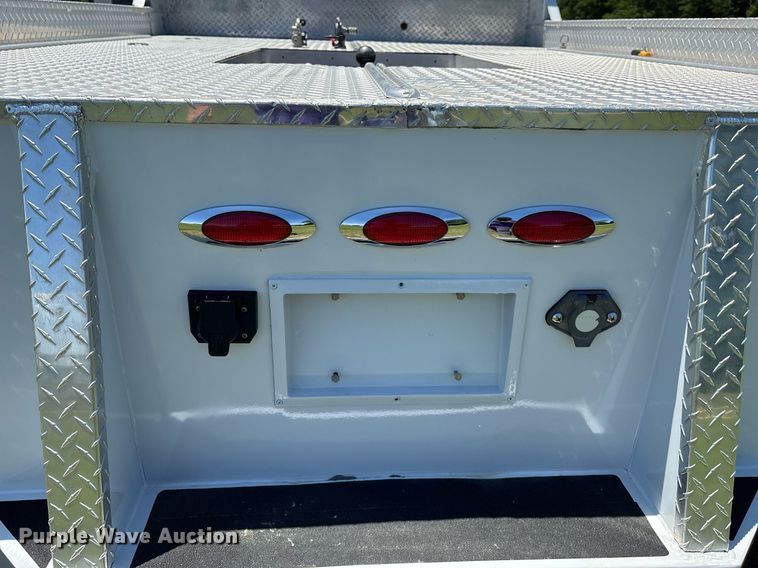 image for item EM2590 2003 Ford F750 flatbed truck