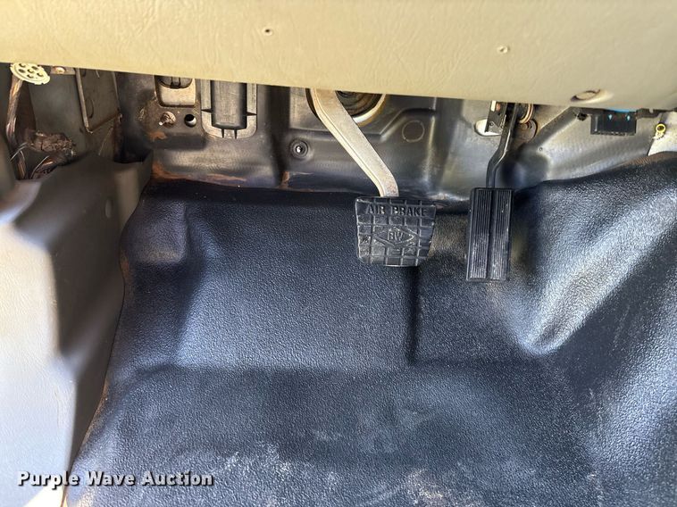 image for item EM2590 2003 Ford F750 flatbed truck