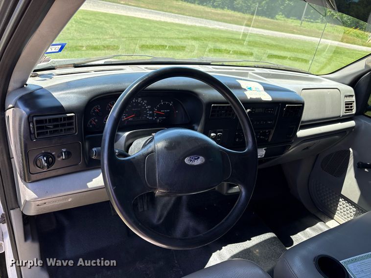 image for item EM2590 2003 Ford F750 flatbed truck