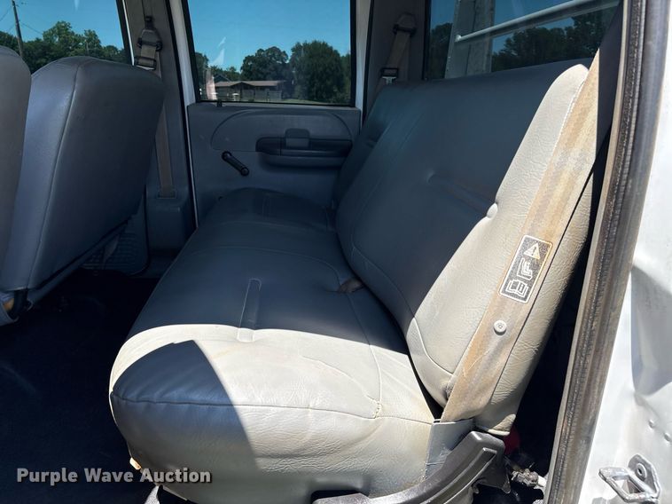 image for item EM2590 2003 Ford F750 flatbed truck