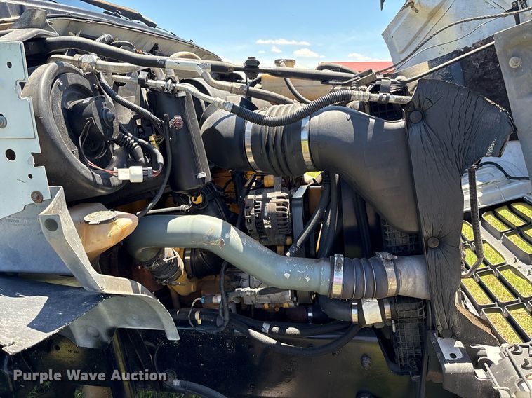 image for item EM2590 2003 Ford F750 flatbed truck