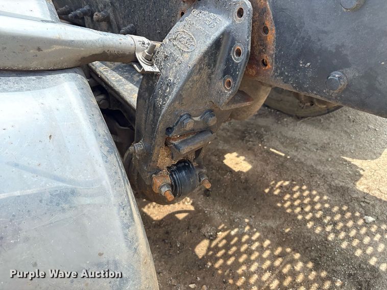 image for item EM2628 2005 Peterbilt 378 semi truck