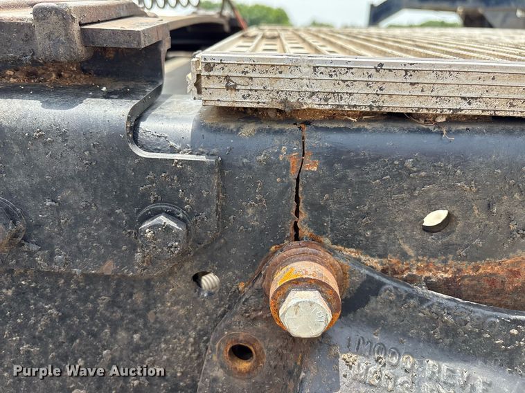 image for item EM2628 2005 Peterbilt 378 semi truck