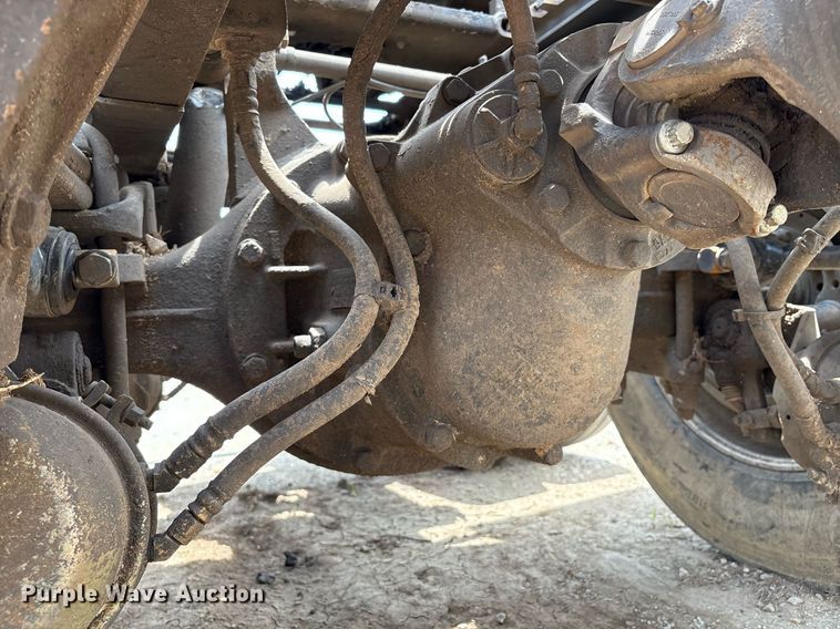 image for item EM2628 2005 Peterbilt 378 semi truck