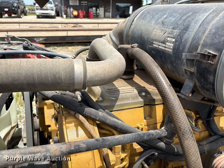 image for item EM2628 2005 Peterbilt 378 semi truck