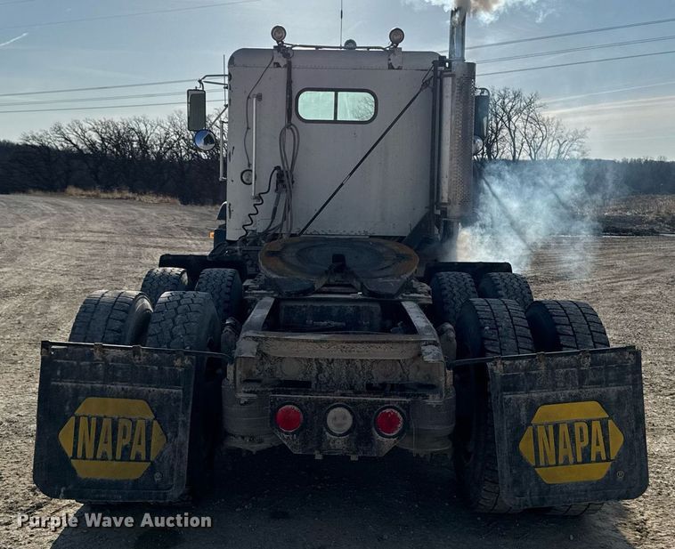 image for item EM3574 1995 Freightliner FLD120 semi truck