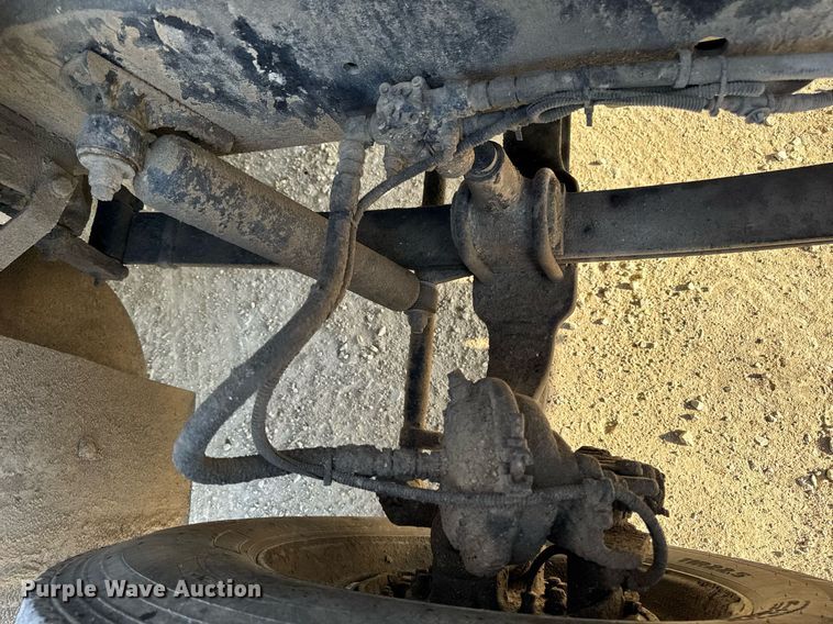 image for item EM3574 1995 Freightliner FLD120 semi truck