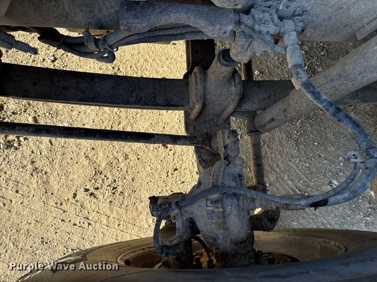 image for item EM3574 1995 Freightliner FLD120 semi truck