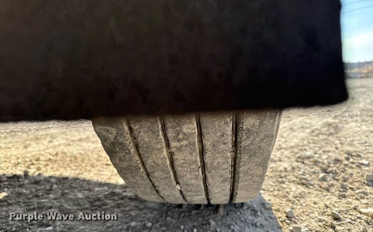 image for item EM3574 1995 Freightliner FLD120 semi truck