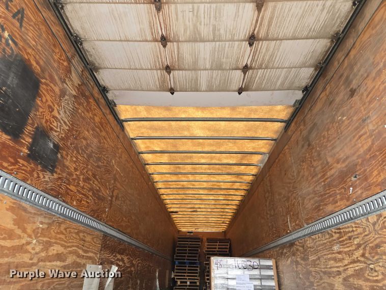 image for item EM7361 2000 Strick Commercial Trailer dry van trailer