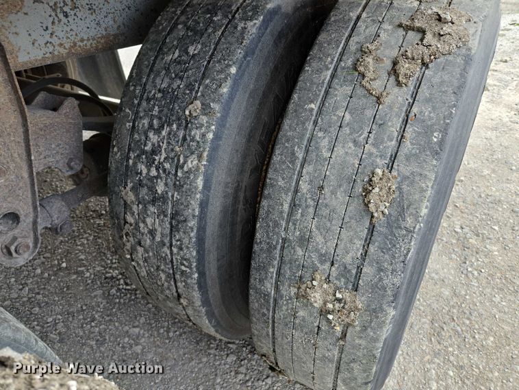 image for item EM7361 2000 Strick Commercial Trailer dry van trailer