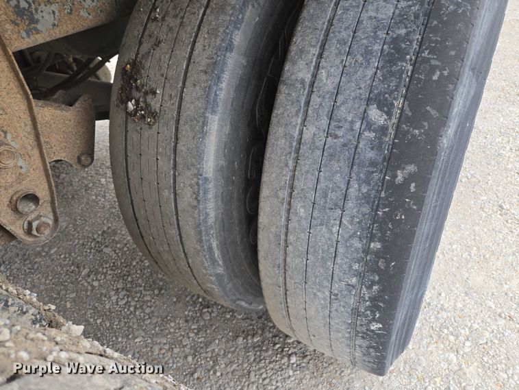 image for item EM7361 2000 Strick Commercial Trailer dry van trailer