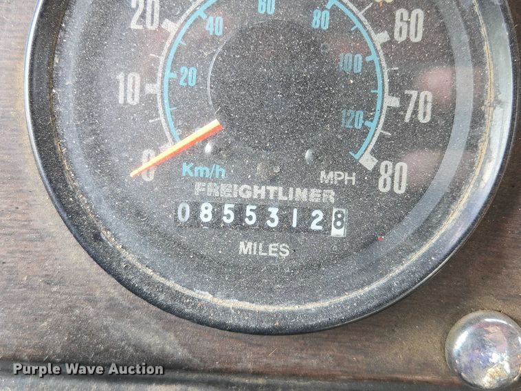 image for item EM7476 1985 Freightliner truck cab and chassis