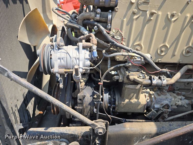 image for item EM7476 1985 Freightliner truck cab and chassis