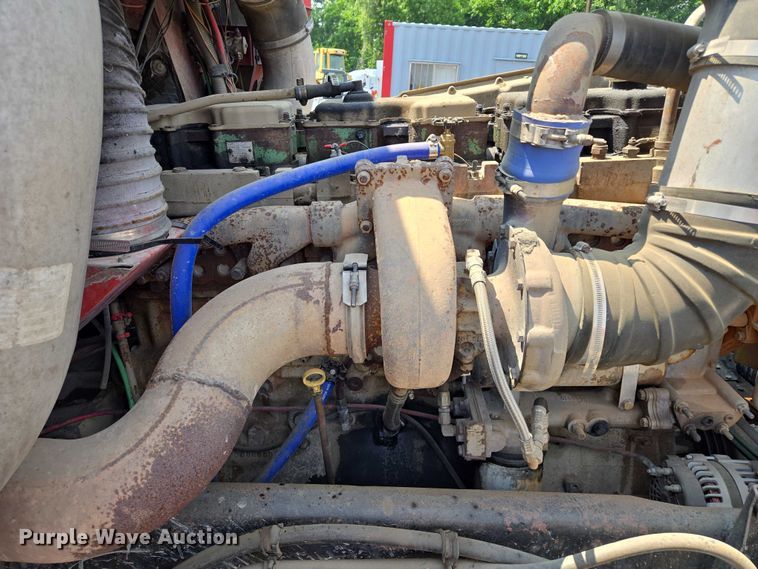 image for item EM7476 1985 Freightliner truck cab and chassis