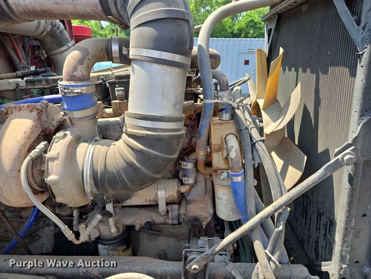 image for item EM7476 1985 Freightliner truck cab and chassis