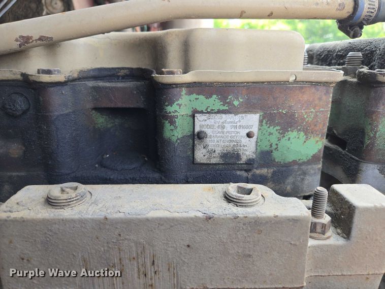 image for item EM7476 1985 Freightliner truck cab and chassis