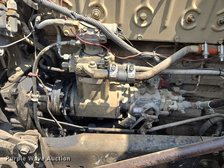 image for item EM7476 1985 Freightliner truck cab and chassis