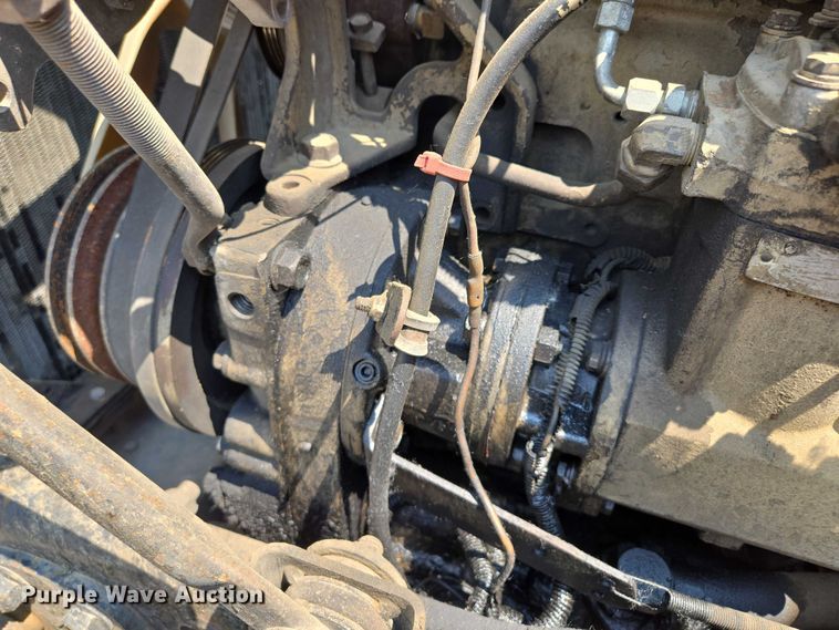 image for item EM7476 1985 Freightliner truck cab and chassis