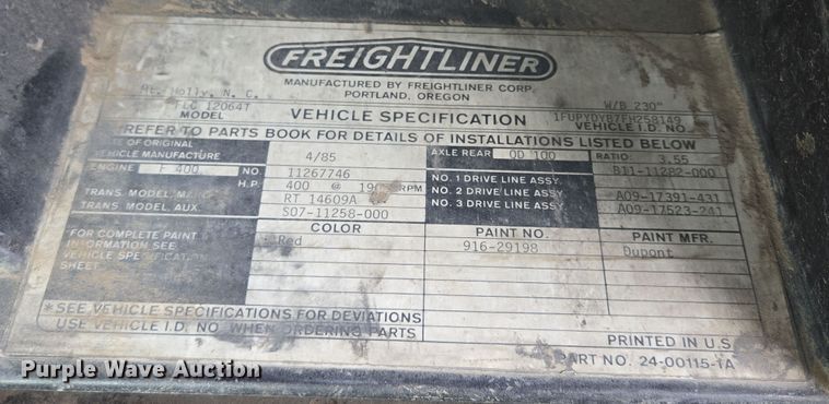 image for item EM7476 1985 Freightliner truck cab and chassis