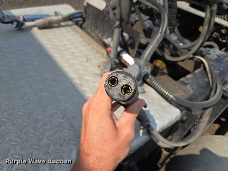 image for item EM7477 2001 Kenworth W900B semi truck