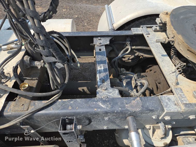 image for item EM7477 2001 Kenworth W900B semi truck