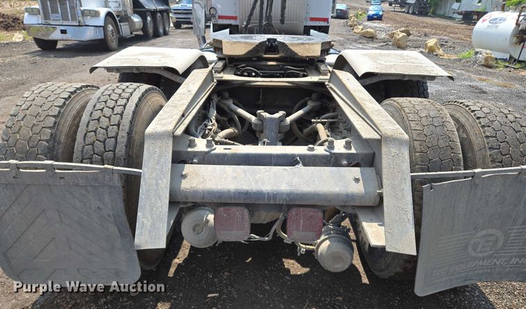 image for item EM7477 2001 Kenworth W900B semi truck