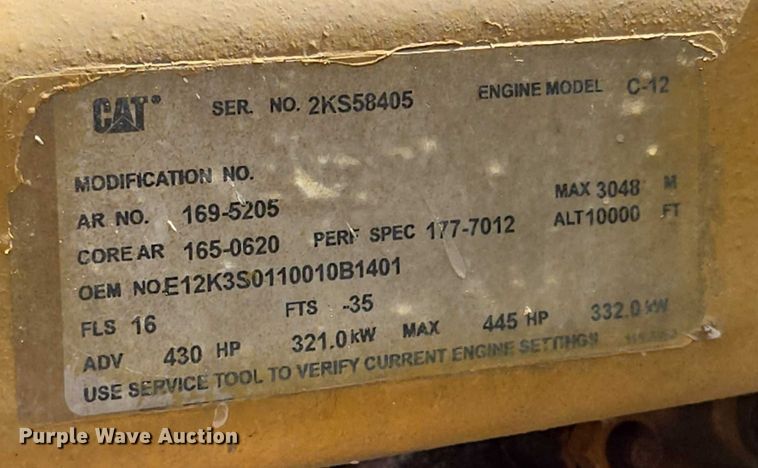 image for item EM7477 2001 Kenworth W900B semi truck