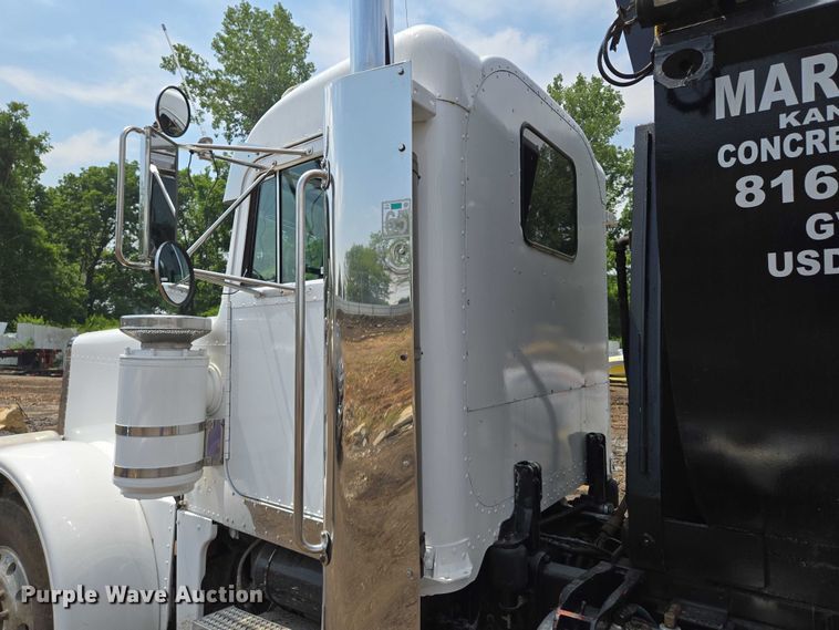 image for item EM7478 1998 Peterbilt 379 dump truck