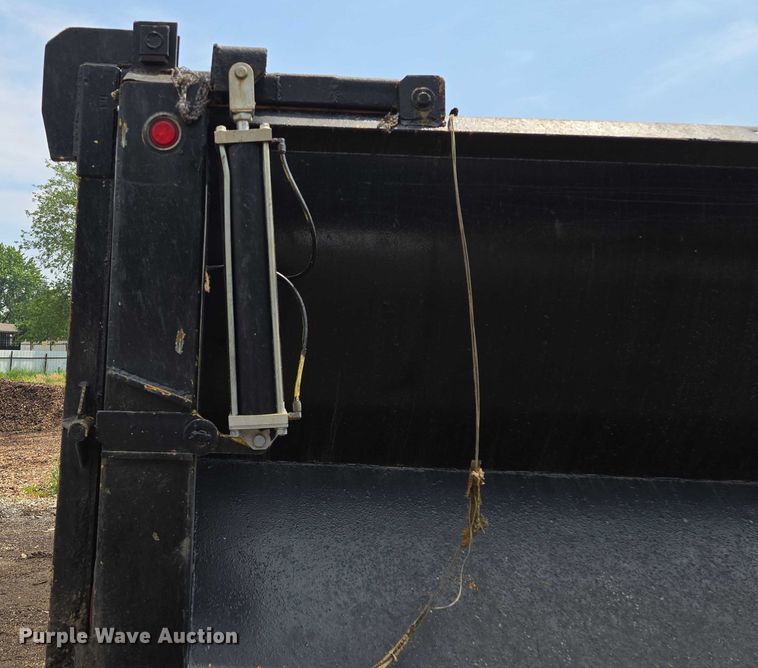 image for item EM7478 1998 Peterbilt 379 dump truck