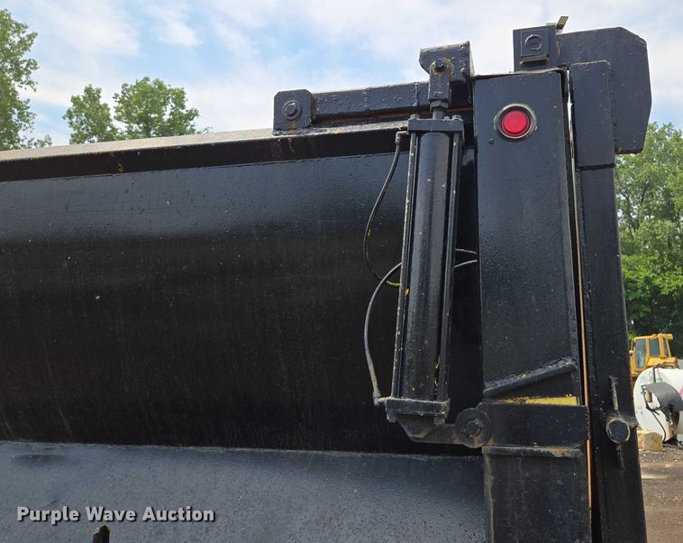 image for item EM7478 1998 Peterbilt 379 dump truck