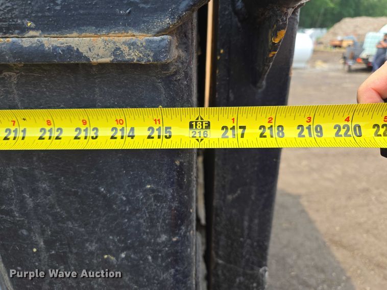 image for item EM7478 1998 Peterbilt 379 dump truck