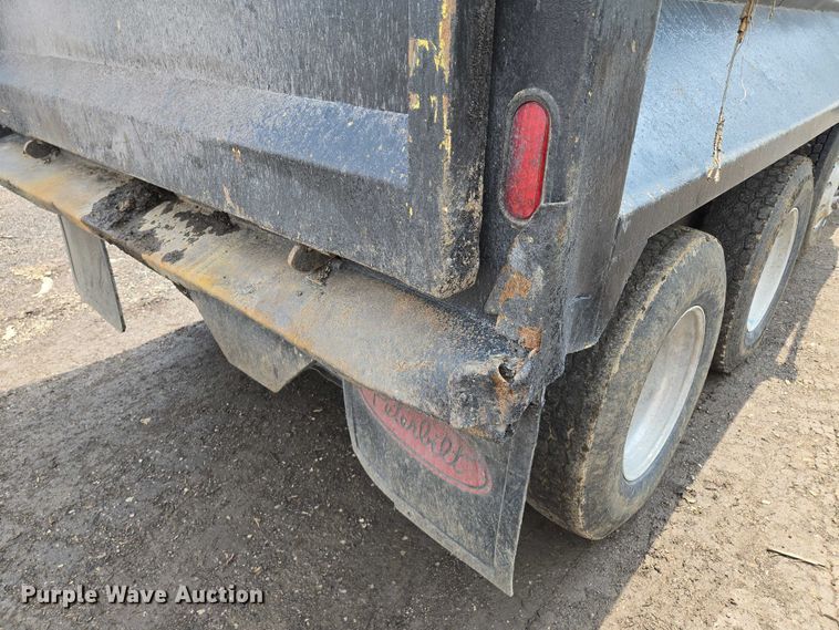 image for item EM7478 1998 Peterbilt 379 dump truck