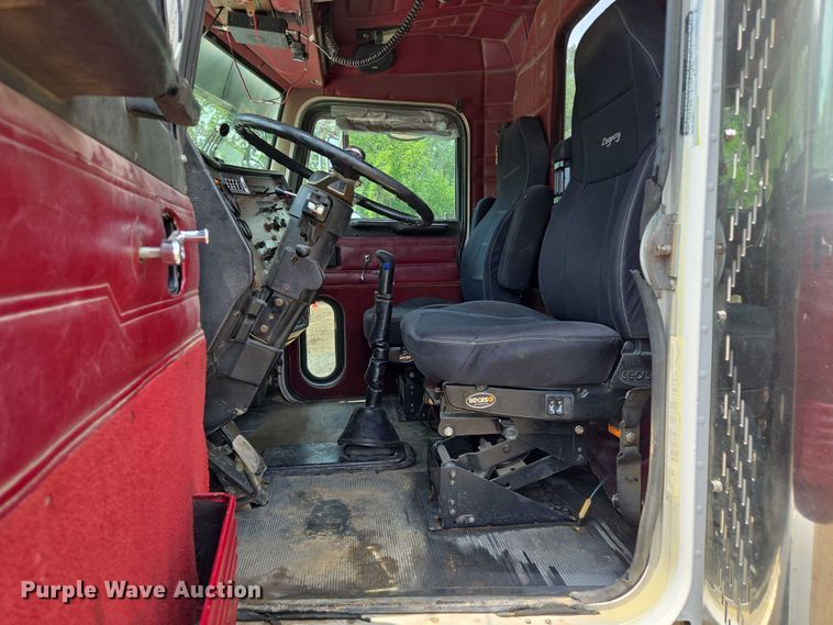 image for item EM7478 1998 Peterbilt 379 dump truck