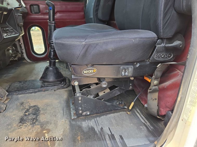 image for item EM7478 1998 Peterbilt 379 dump truck